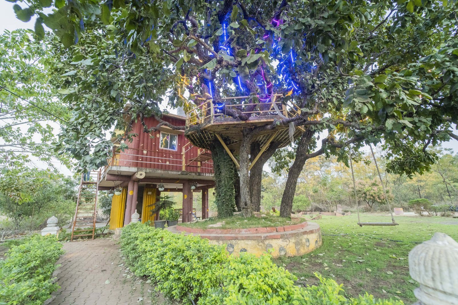 Book Mangata Resort (Cottage No. 45)