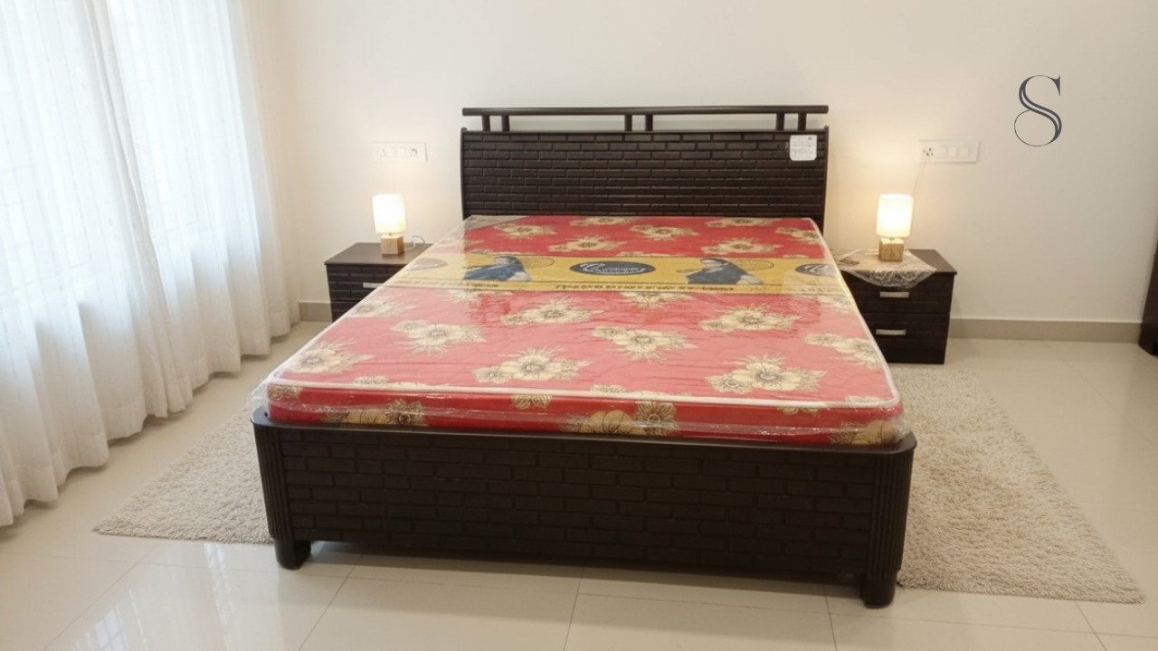 Solid Wood Stripe Bed