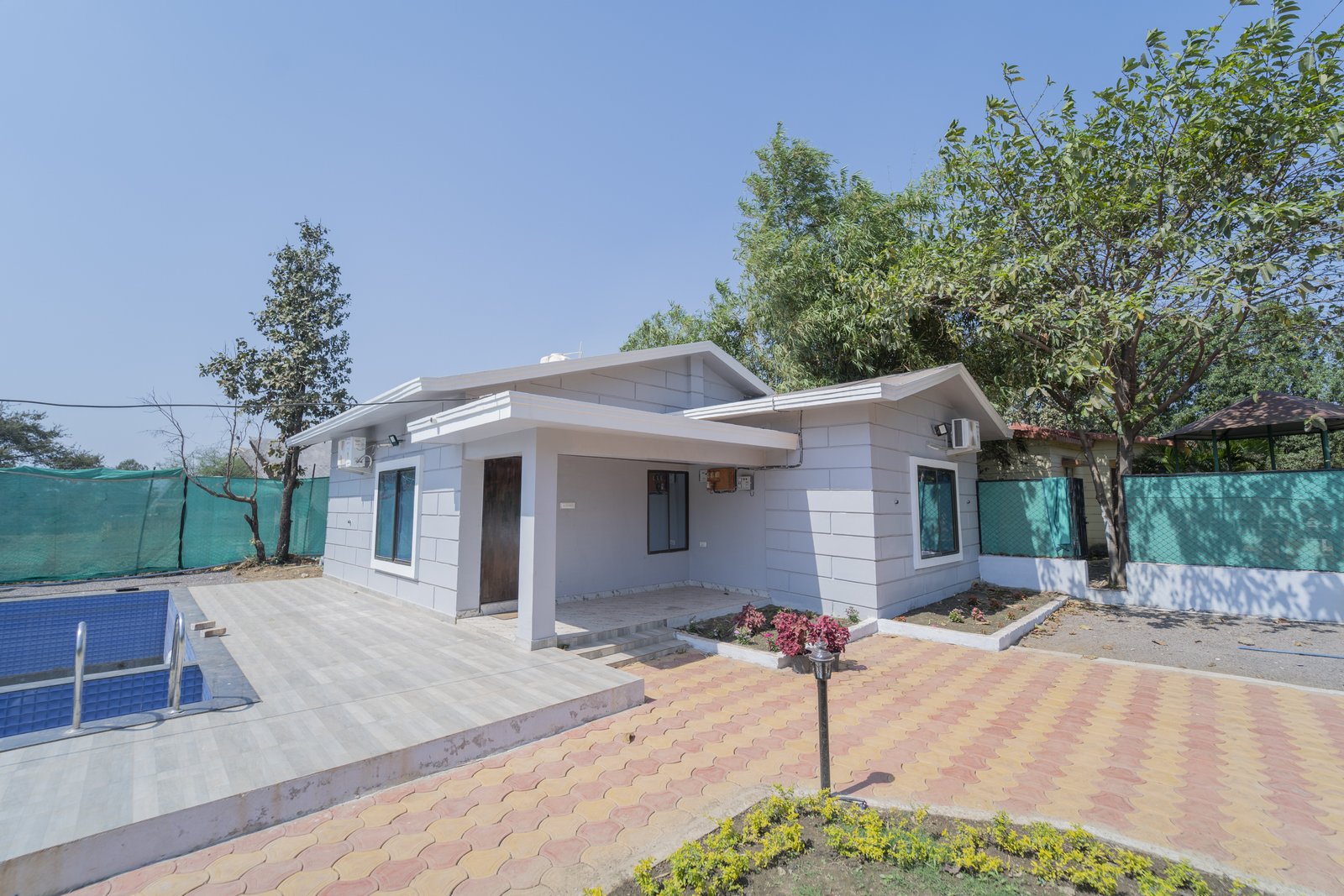 Book Mangata Resort (Cottage No. 6)